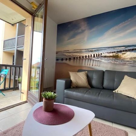 Quiet Apartment With Balcony Near The Sea Ouistreham Exterior photo